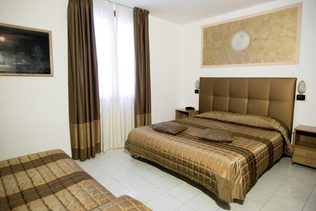 Europa Hotel 3*