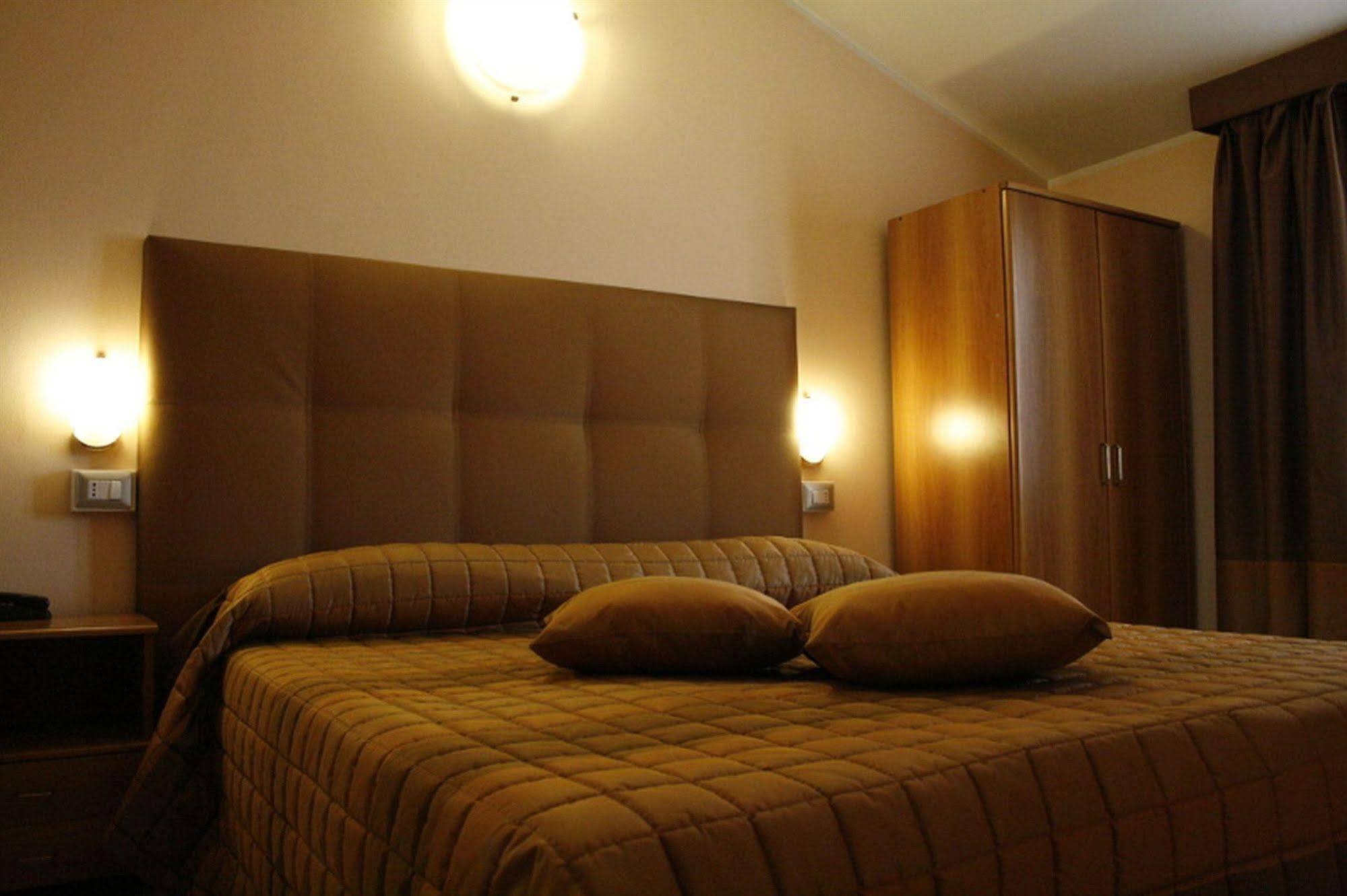 Europa Hotel 3*
